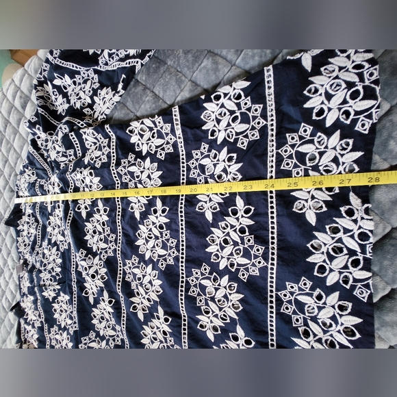 Chico's Navy and white blouse shirt top eyelet striped size 3/xl - Picture 8 of 10